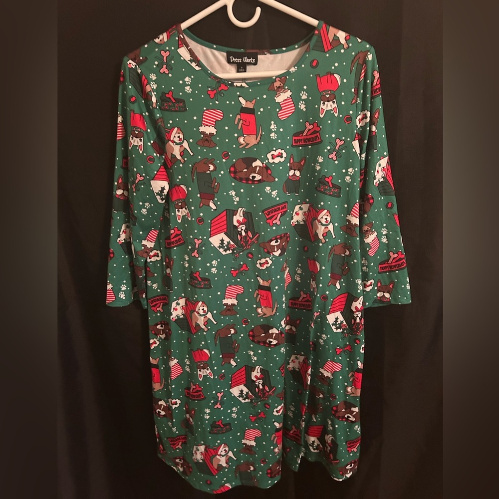 Dress Works size medium holiday dog dress.